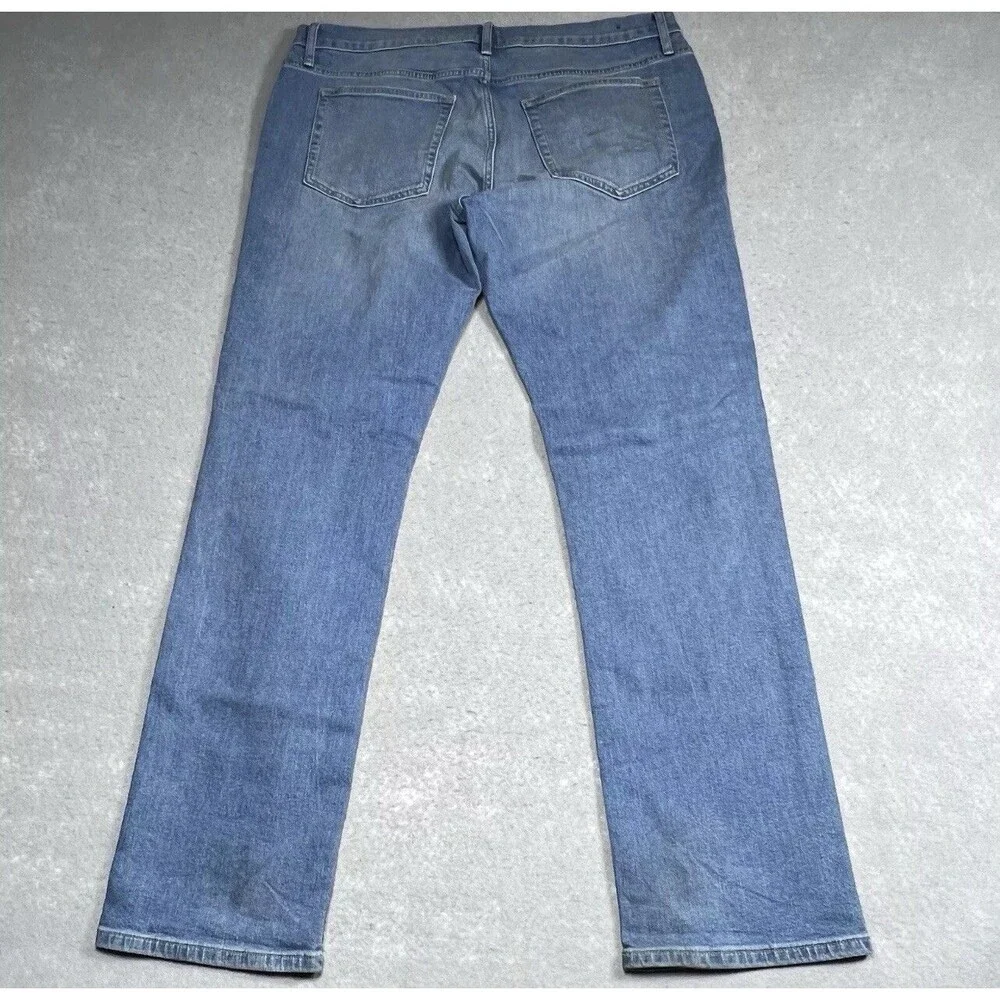 J. Crew Flex Jeans Mens 36 Blue Light Wash Straight Comfy Stretchy Inseam 31 in